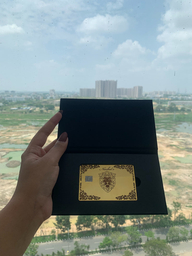 Lion crest, in its gift box